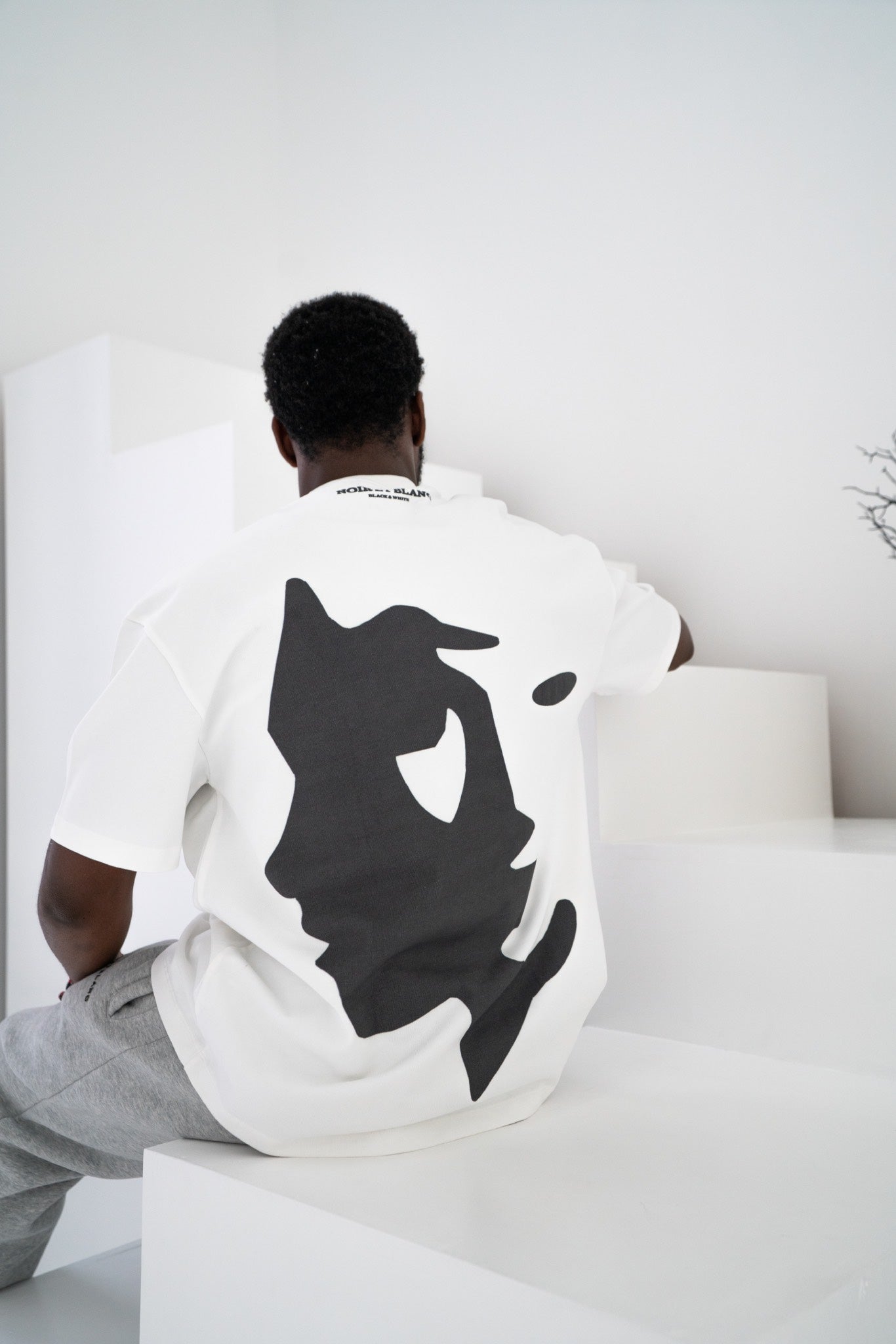 White Premium Heavyweight T-Shirt With Face Design