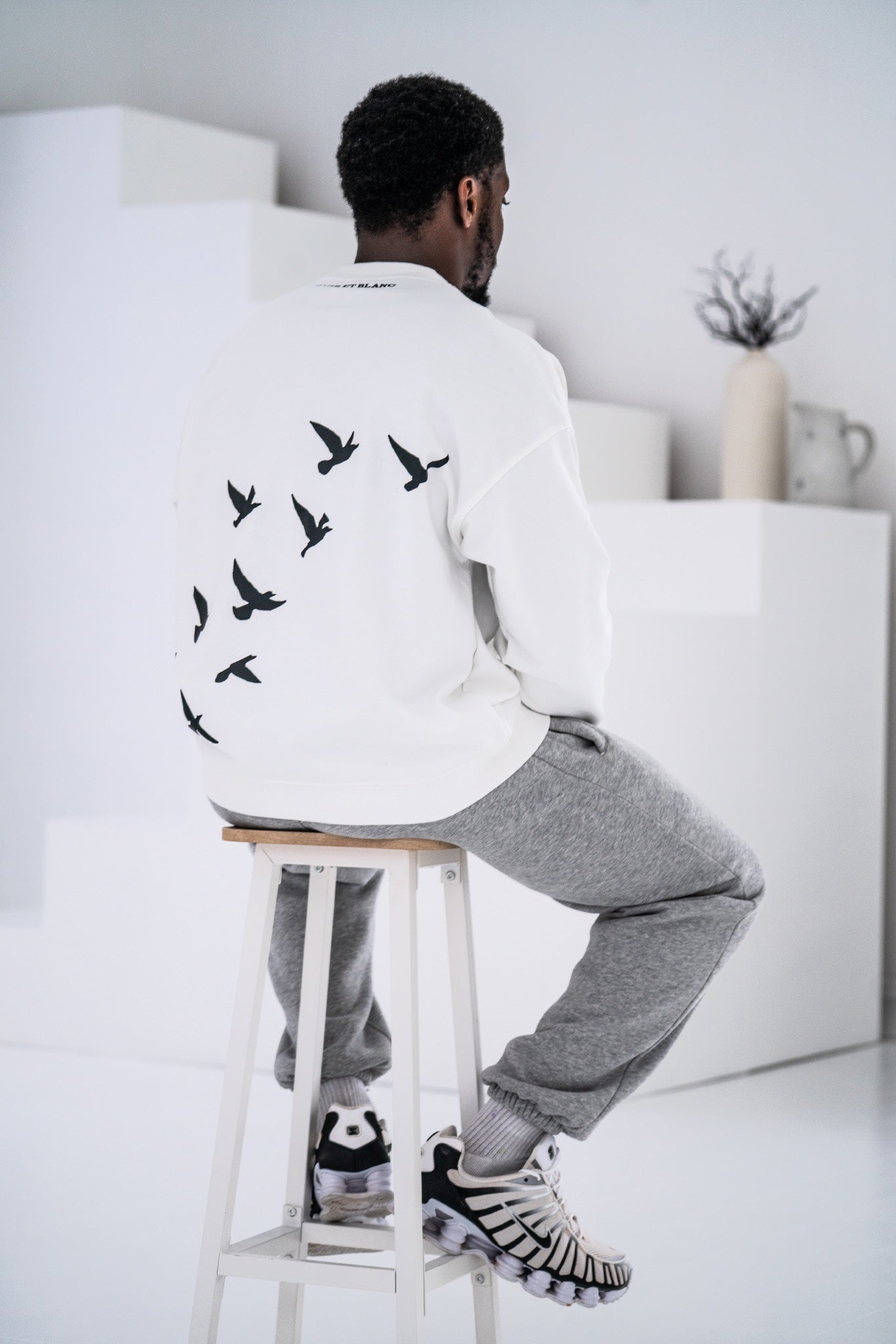 White Every Day Sweatshirt With Bird Design